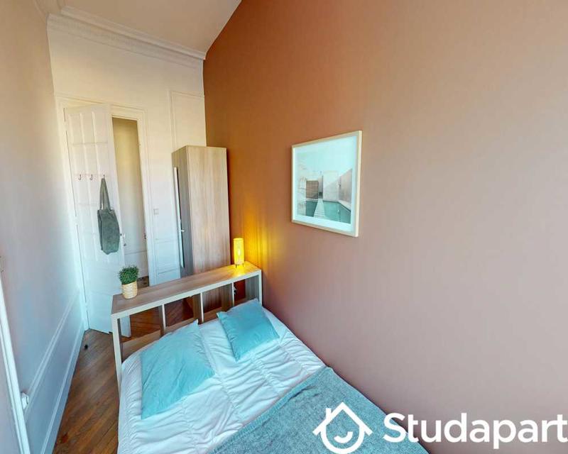 Chambre - 120 m² - 1 pièce