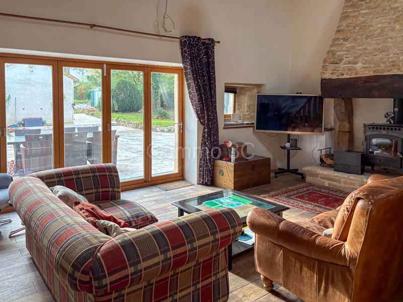 Maison en pierre - 190 m² - 6 pièces