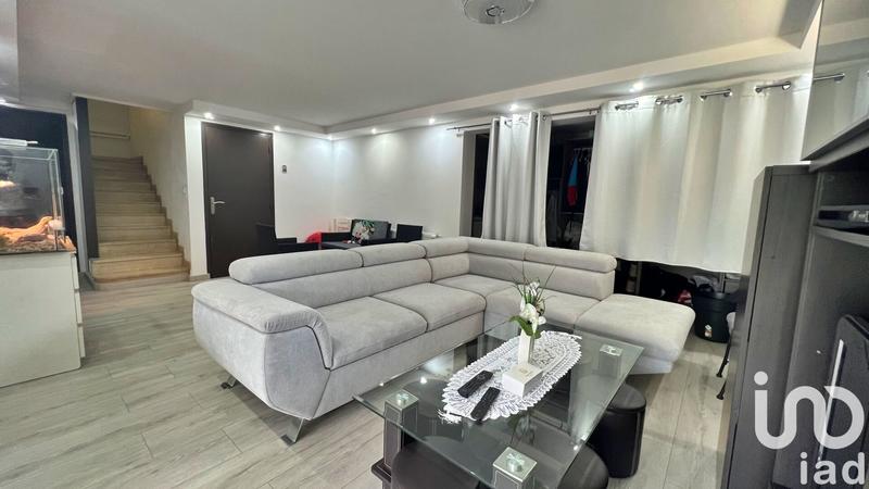 Maison - 180 m² - 8 pièces