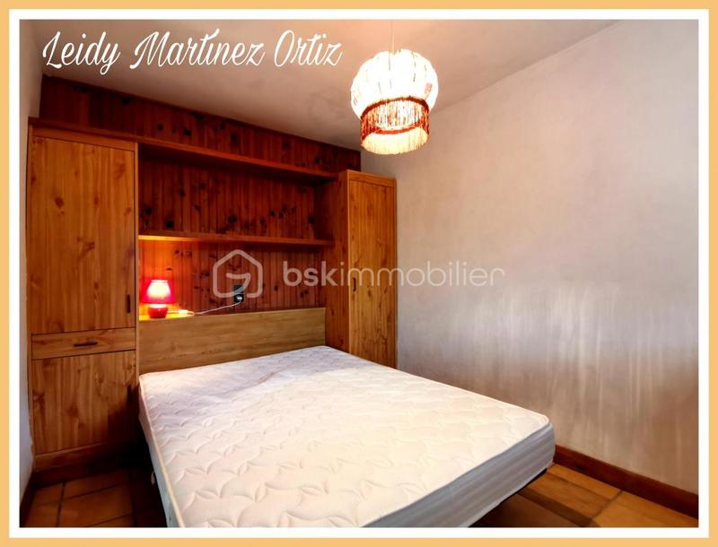 Maison - 350 m² - 21 pièces