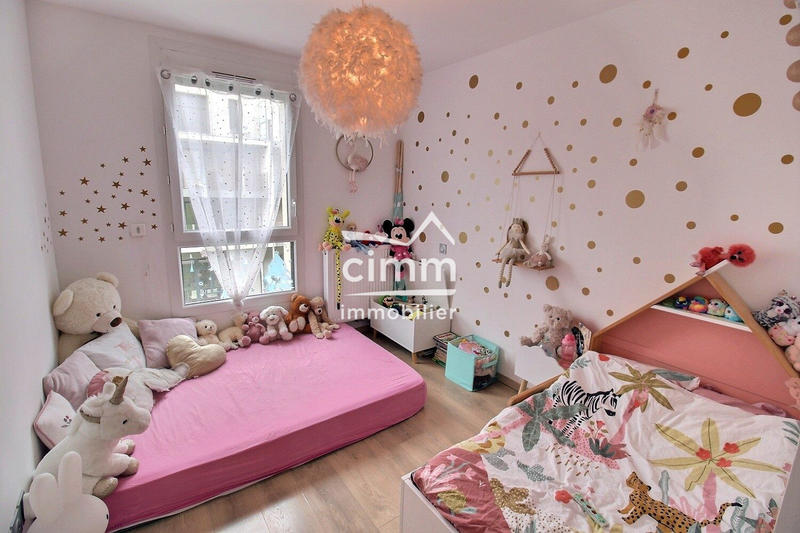 Appartement - 86 m² - 4 pièces