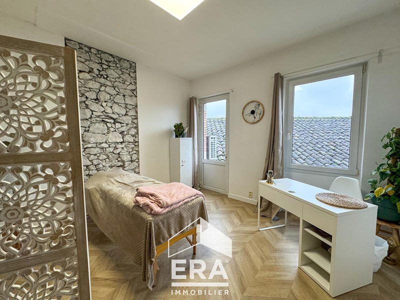 Local d'activité / Entrepôt - 118 m² - 5 pièces