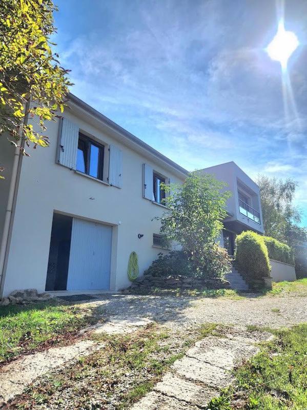 Maison - 207 m² - 7 pièces