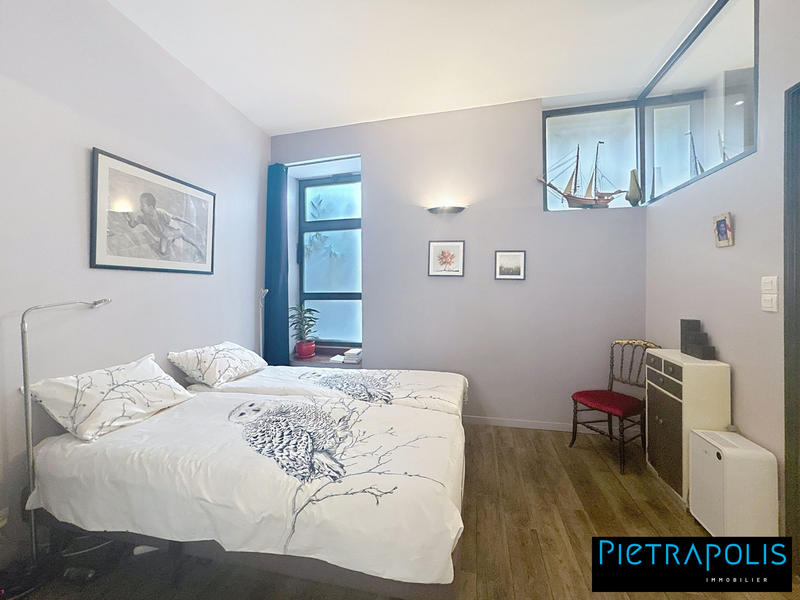 Appartement - 185 m² - 6 pièces