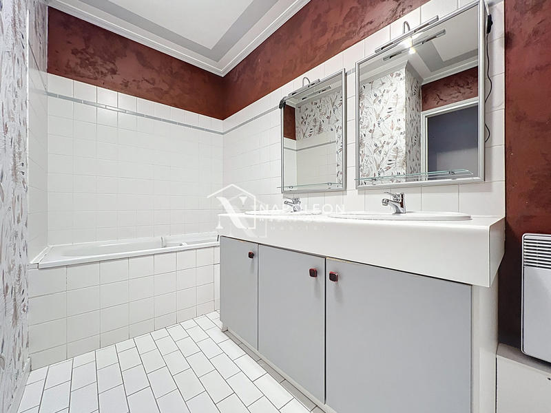 Duplex - 143 m² - 6 pièces