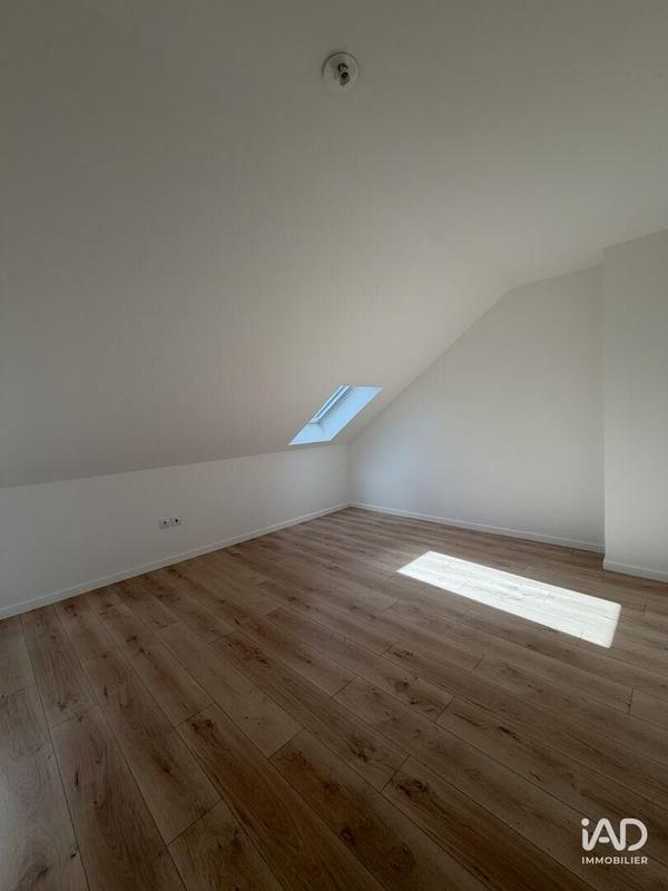 Appartement - 99 m² - 4 pièces