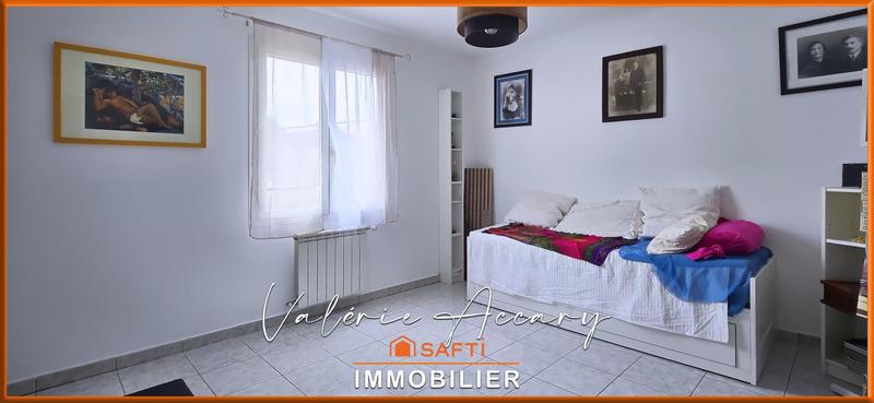 Maison - 202 m² - 8 pièces