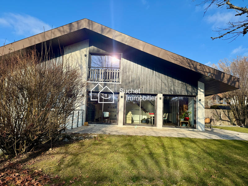 Maison - 189 m² - 6 pièces