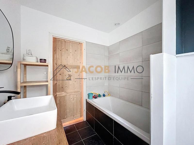 Maison - 110 m² - 7 pièces