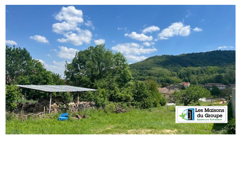 Terrain constructible - 700 m²