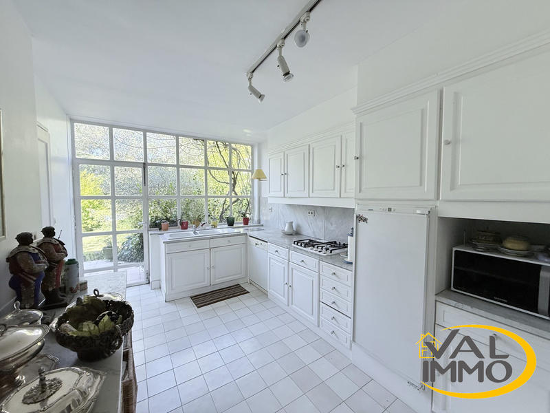 Maison - 270 m² - 7 pièces