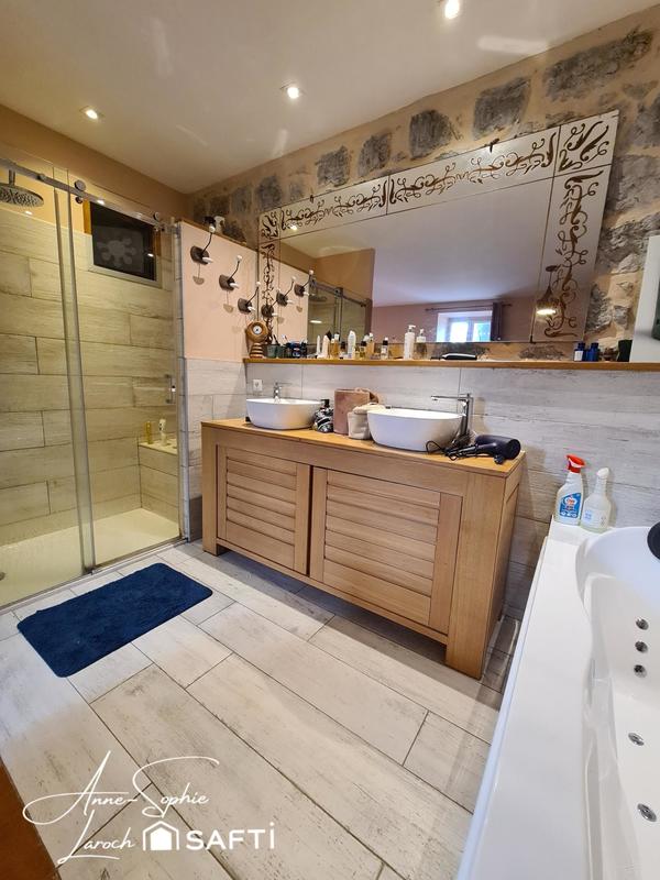 Maison - 160 m² - 5 pièces