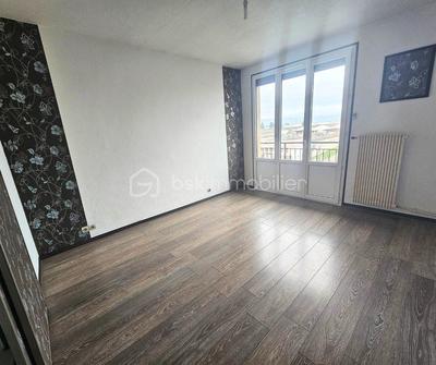 Appartement - 96 m² - 5 pièces