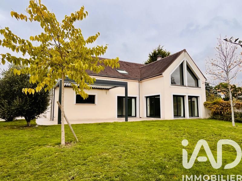 Maison - 322 m² - 8 pièces