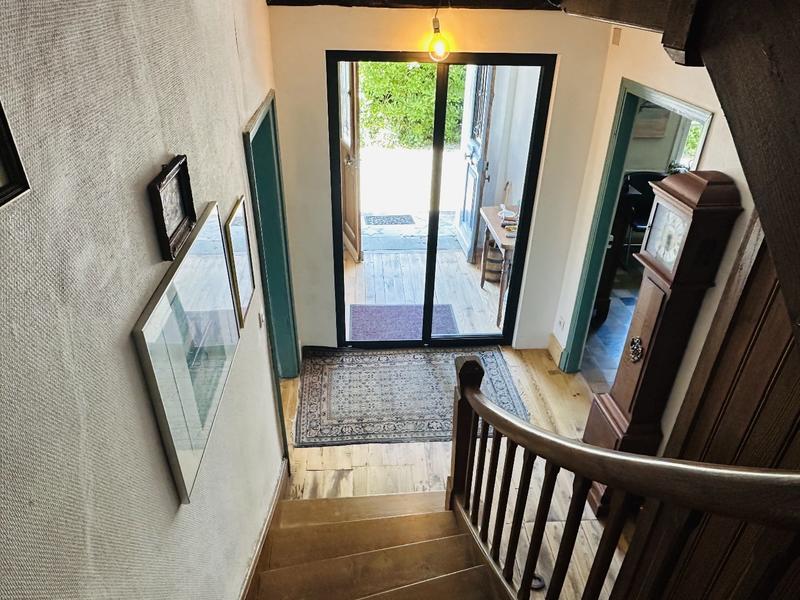 Propriété - 300 m² - 12 pièces