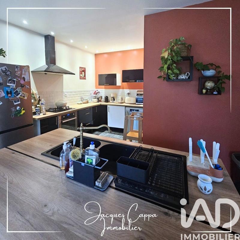 Maison - 220 m² - 6 pièces