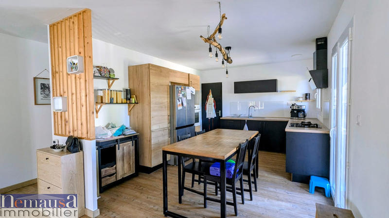 Maison - 99 m² - 4 pièces