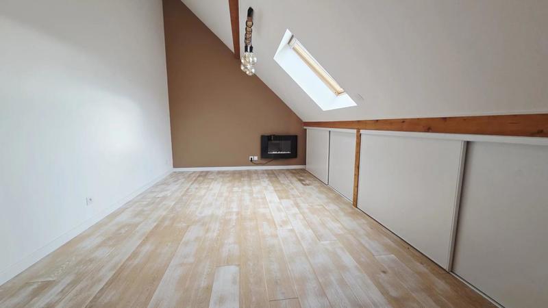 Loft - 169 m² - 4 pièces