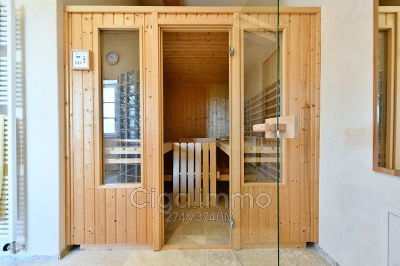 Maison en pierre - 273 m² - 10 pièces