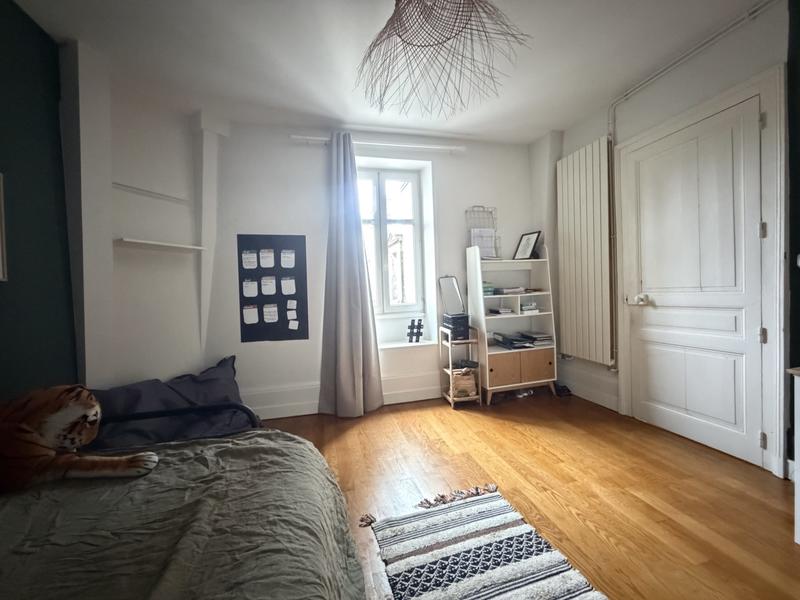 Appartement - 184 m² - 7 pièces