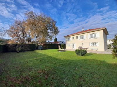 Maison - 136 m² - 7 pièces