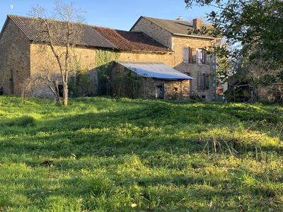 Maison - 90 m² - 3 pièces