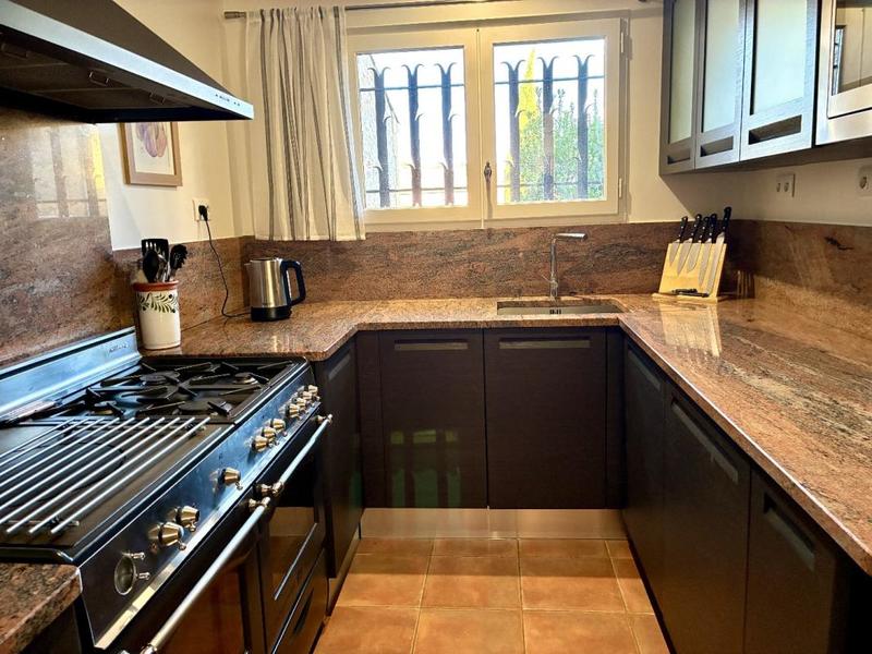 Maison en pierre - 142 m² - 6 pièces