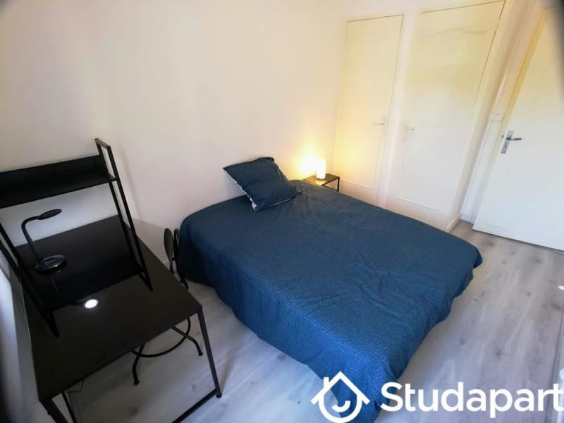 Chambre - 10 m² - 1 pièce