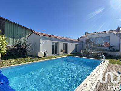 Maison - 213 m² - 8 pièces