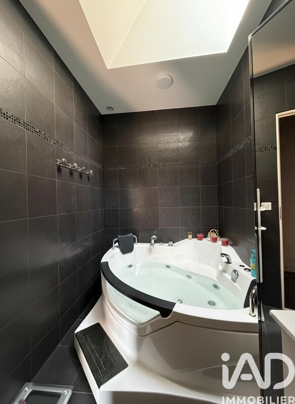 Appartement - 161 m² - 5 pièces