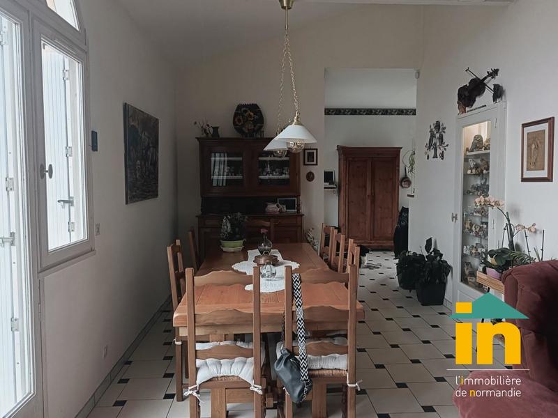 Maison - 163 m² - 5 pièces