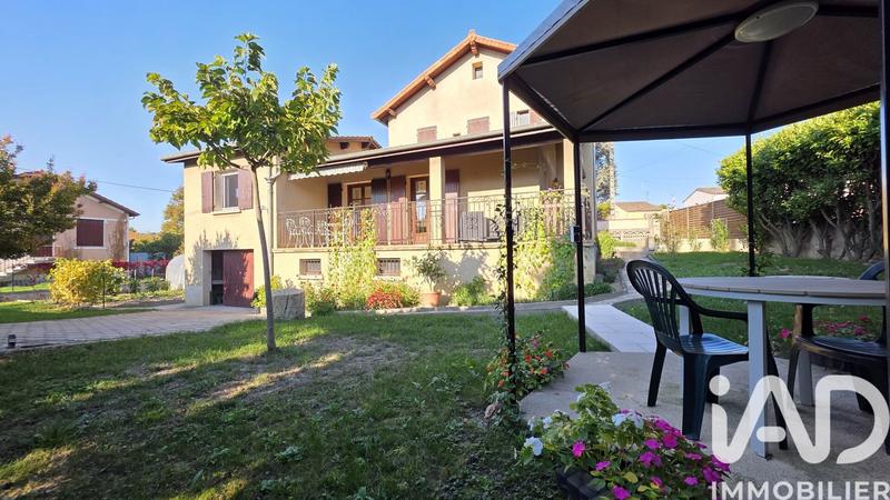 Maison - 170 m² - 8 pièces