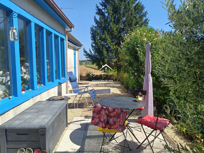 Maison traditionnelle - 244 m² - 8 pièces