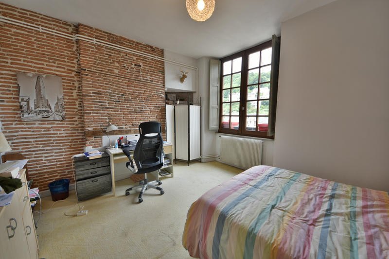 Appartement - 197 m² - 6 pièces