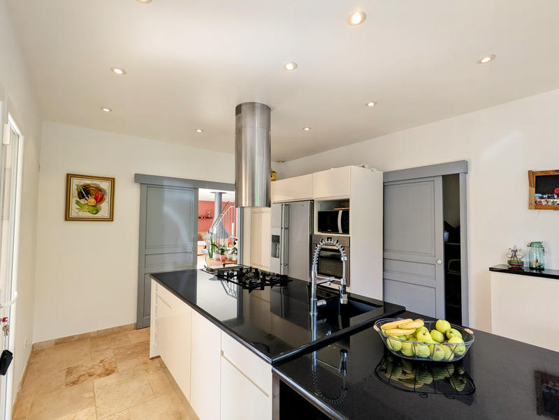 Villa - 196 m² - 6 pièces