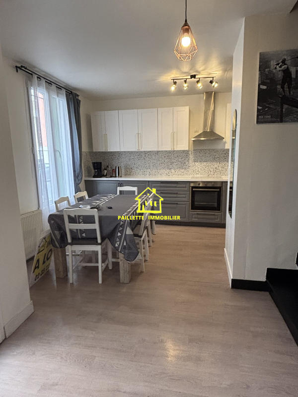 Appartement - 15 m² - 8 pièces