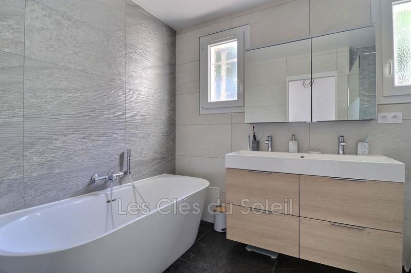 Villa - 137 m² - 6 pièces