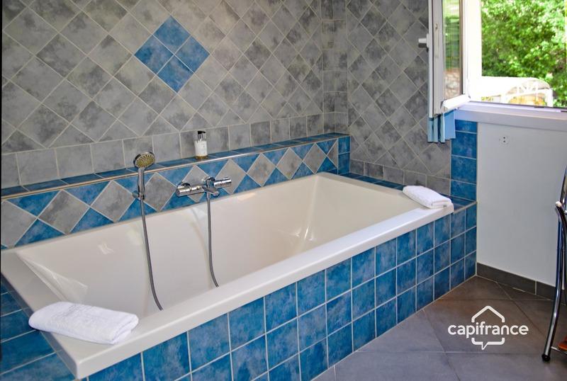 Maison - 351 m² - 16 pièces