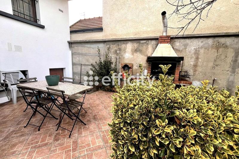 Pavillon - 156 m² - 7 pièces