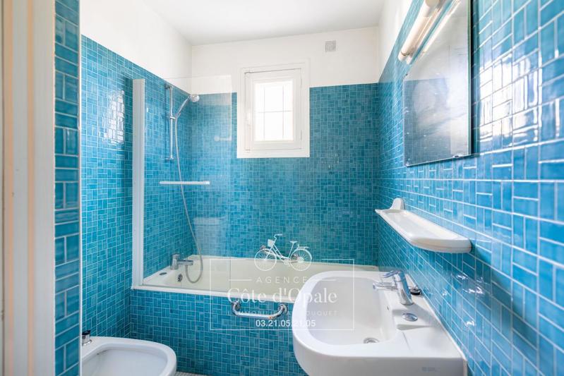 Maison - 180 m² - 7 pièces