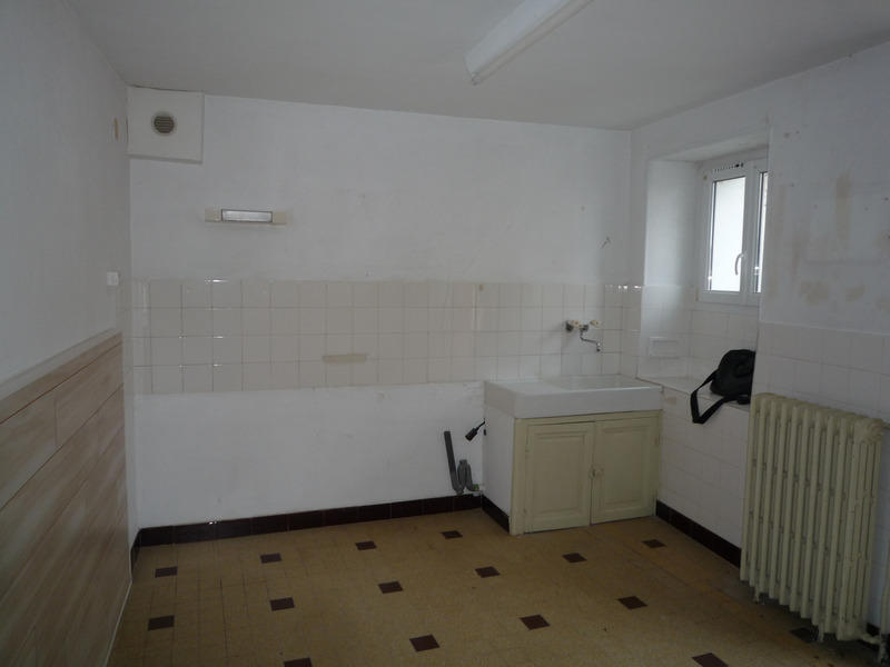 Maison - 142 m² - 9 pièces