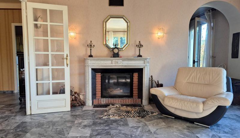 Propriété - 190 m² - 8 pièces