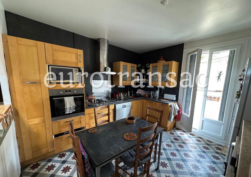 Maison de village - 205 m² - 5 pièces