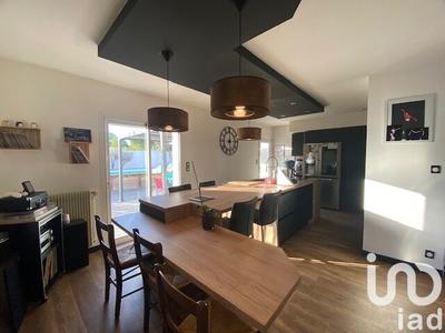 Maison - 96 m² - 5 pièces