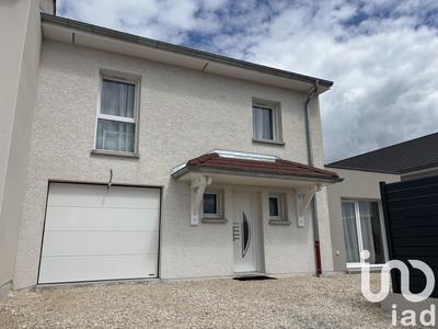 Maison - 104 m² - 4 pièces