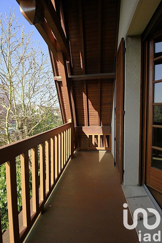 Maison - 185 m² - 7 pièces