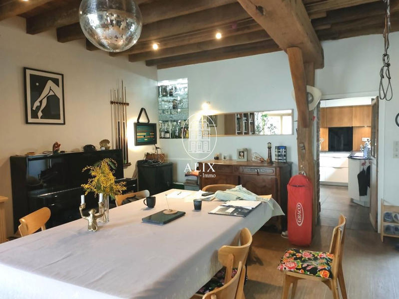 Maison ancienne - 182 m² - 6 pièces