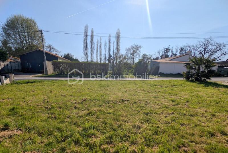 Terrain constructible - 233 m²