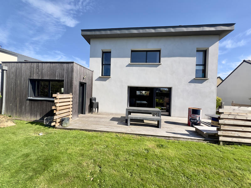 Maison - 140 m² - 5 pièces