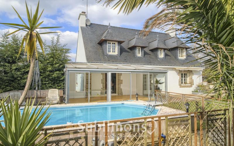 Maison traditionnelle - 150 m² - 7 pièces